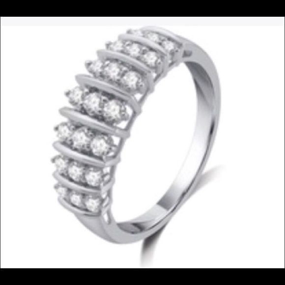 Diamond Ring - Picture 2 of 4